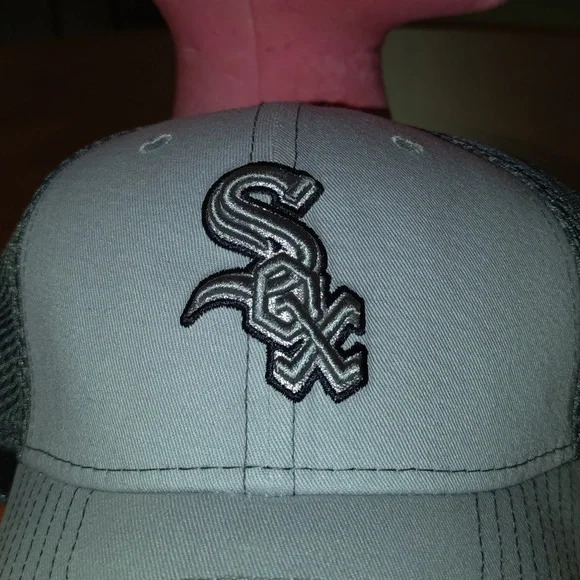 MLB New Era Chicago White Sox Grayed Out Men´s Fitted Mesh Hat Cap L-XL Men